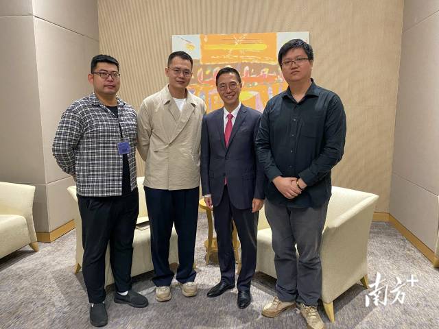 楊潤雄與GDToday、南方+記者合影。 楊潤雄與GDToday、南方+記者合影。