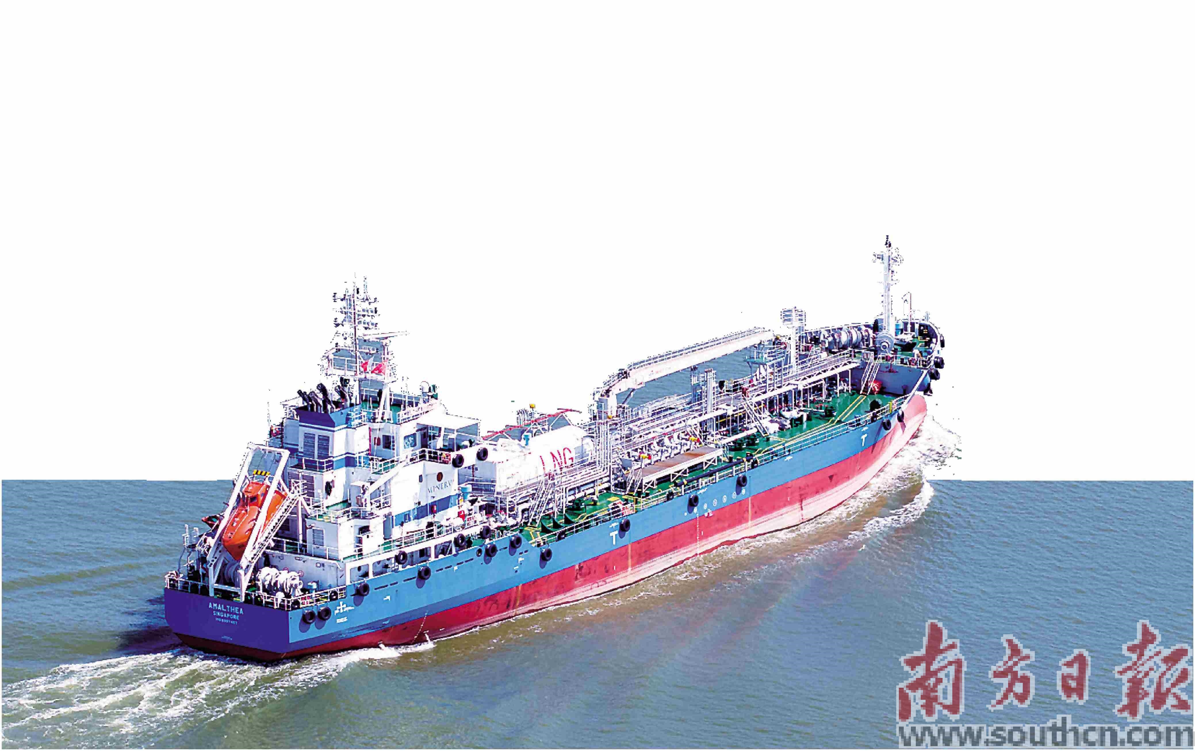 江門航通設計建造的新型綠色低碳雙燃料加油船AMALTHEA輪。江門航通供圖