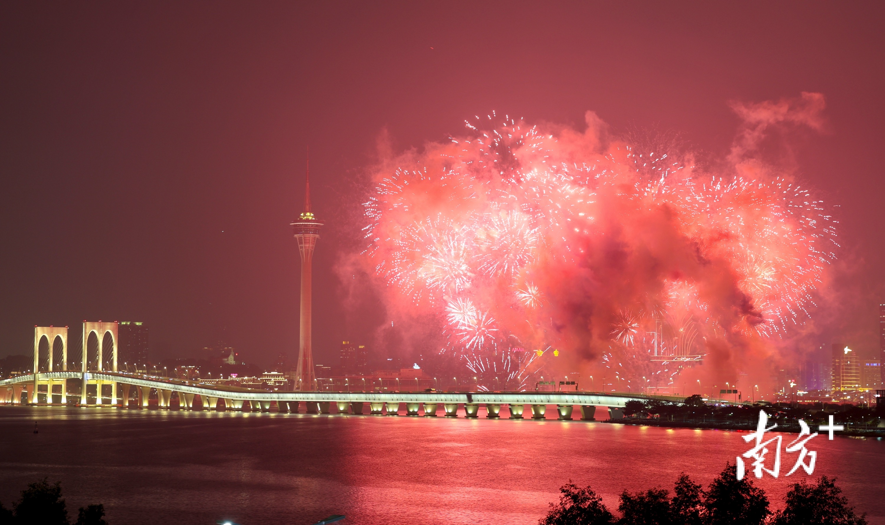 慶祝澳門特別行政區成立25周年煙花表演
