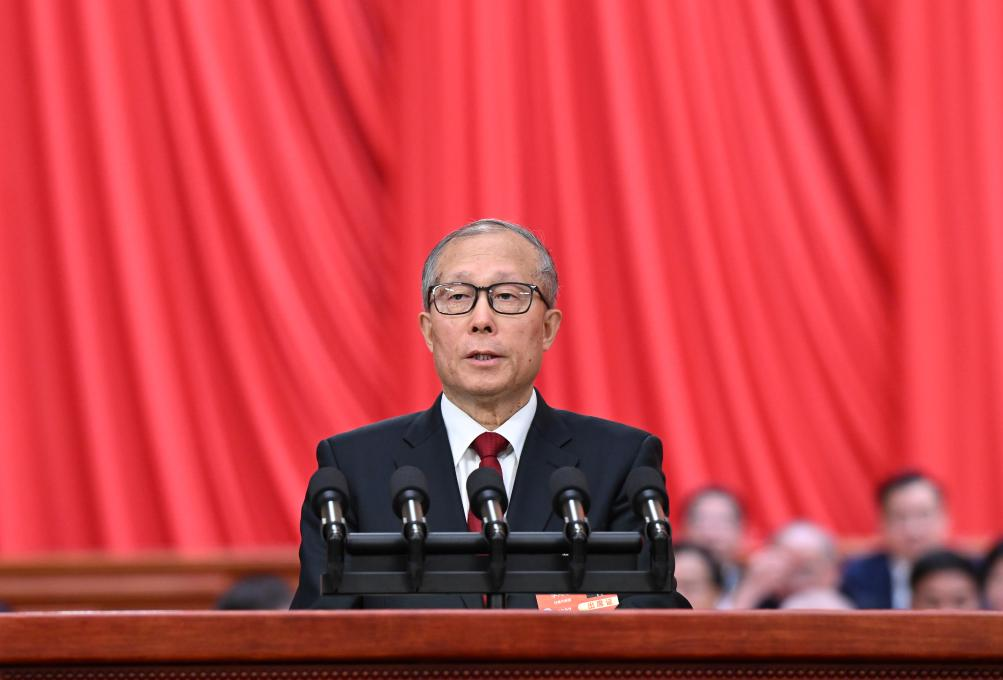 3月5日上午,第十四屆全國人民代表大會第三次會議在北京人民大會堂開幕。受全國人大常委會委托,全國人大常委會副委員長李鴻忠作關于全國人民代表大會和地方各級人民代表大會代表法修正草案的說明。新華社記者 張領 攝 3月5日上午,第十四屆全國人民代表大會第三次會議在北京人民大會堂開幕。受全國人大常委會委托,全國人大常委會副委員長李鴻忠作關于全國人民代表大會和地方各級人民代表大會代表法修正草案的說明。新華社記者 張領 攝