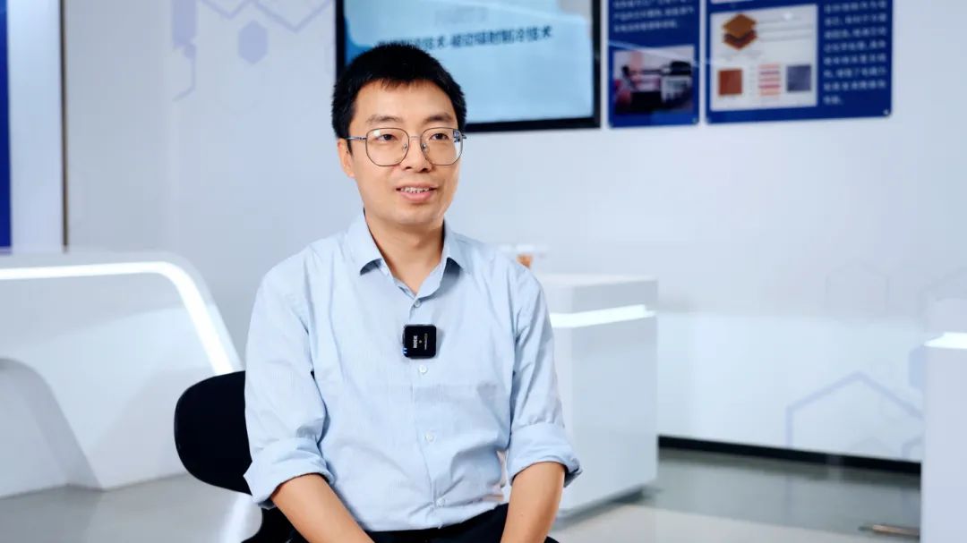 朱龍潛接受采訪。李卓軒攝 朱龍潛接受采訪。李卓軒攝