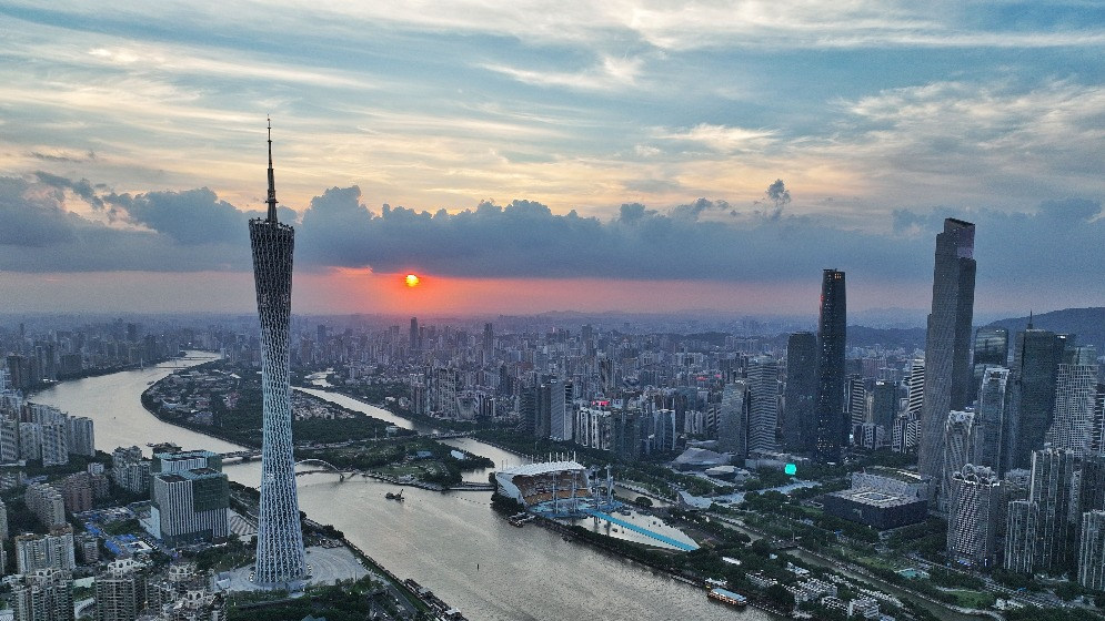 開展“機器人+”行動！廣東發布2025數字化建設“施工圖”