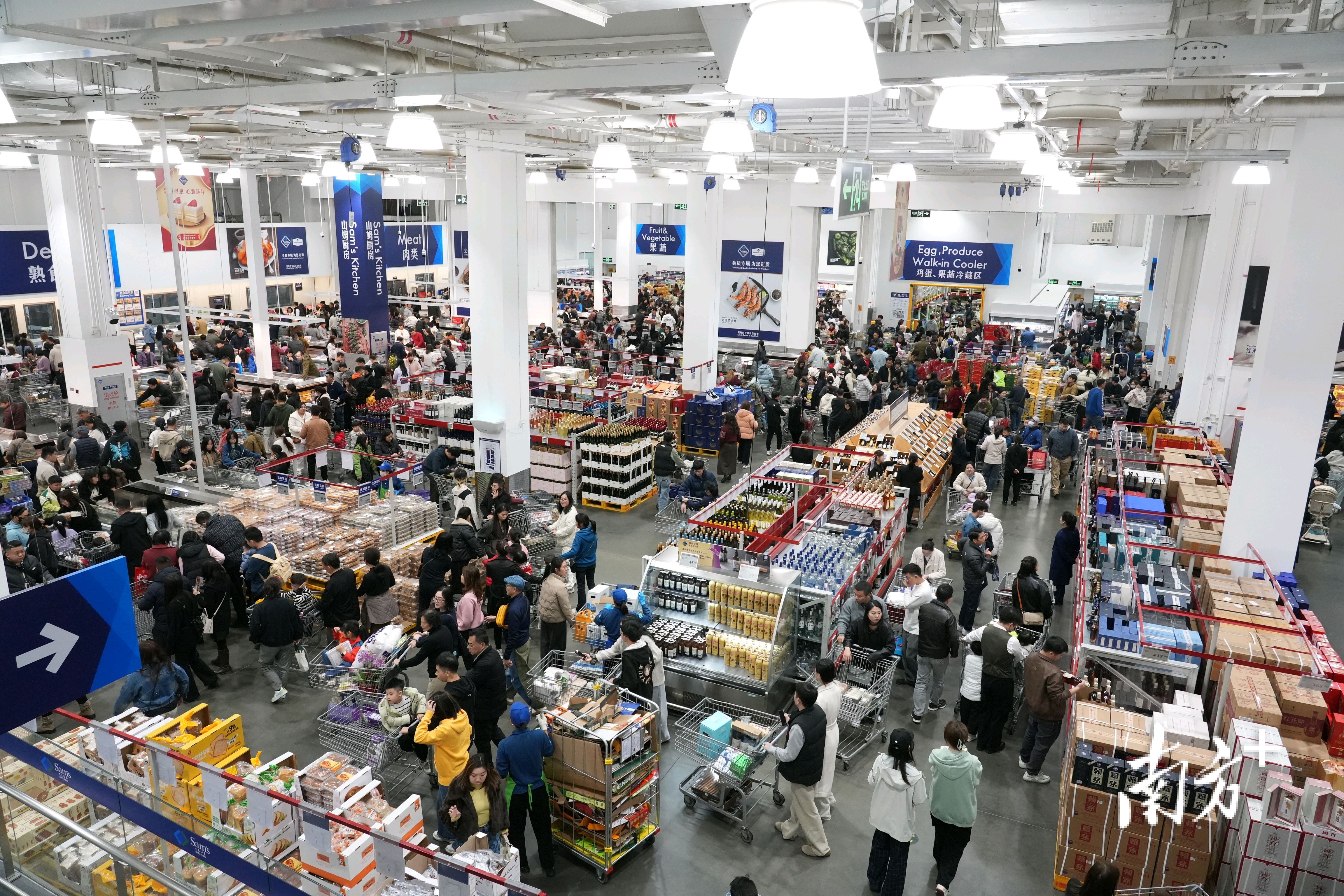 山姆會員商店不僅有珠海本地及周邊城市如中山、江門的消費者，還有來自澳門、香港的顧客。