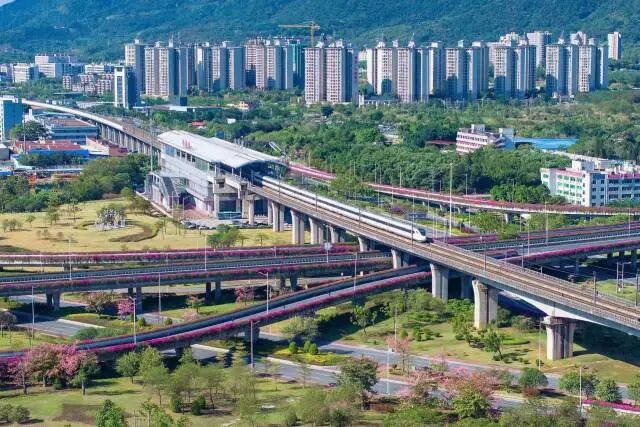 廣州某地上線路運行中。