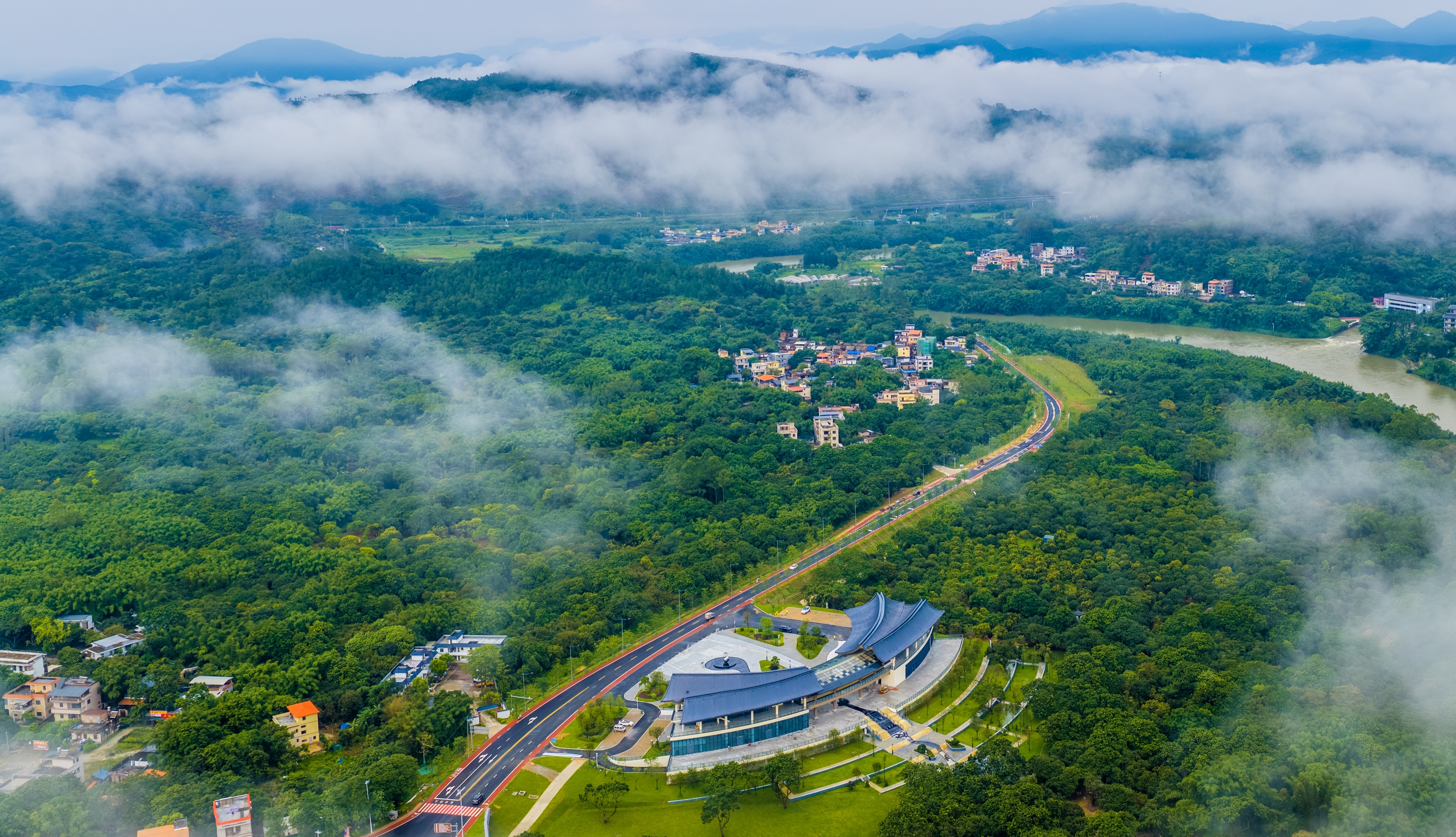 最美旅游公路（正果驛站）。