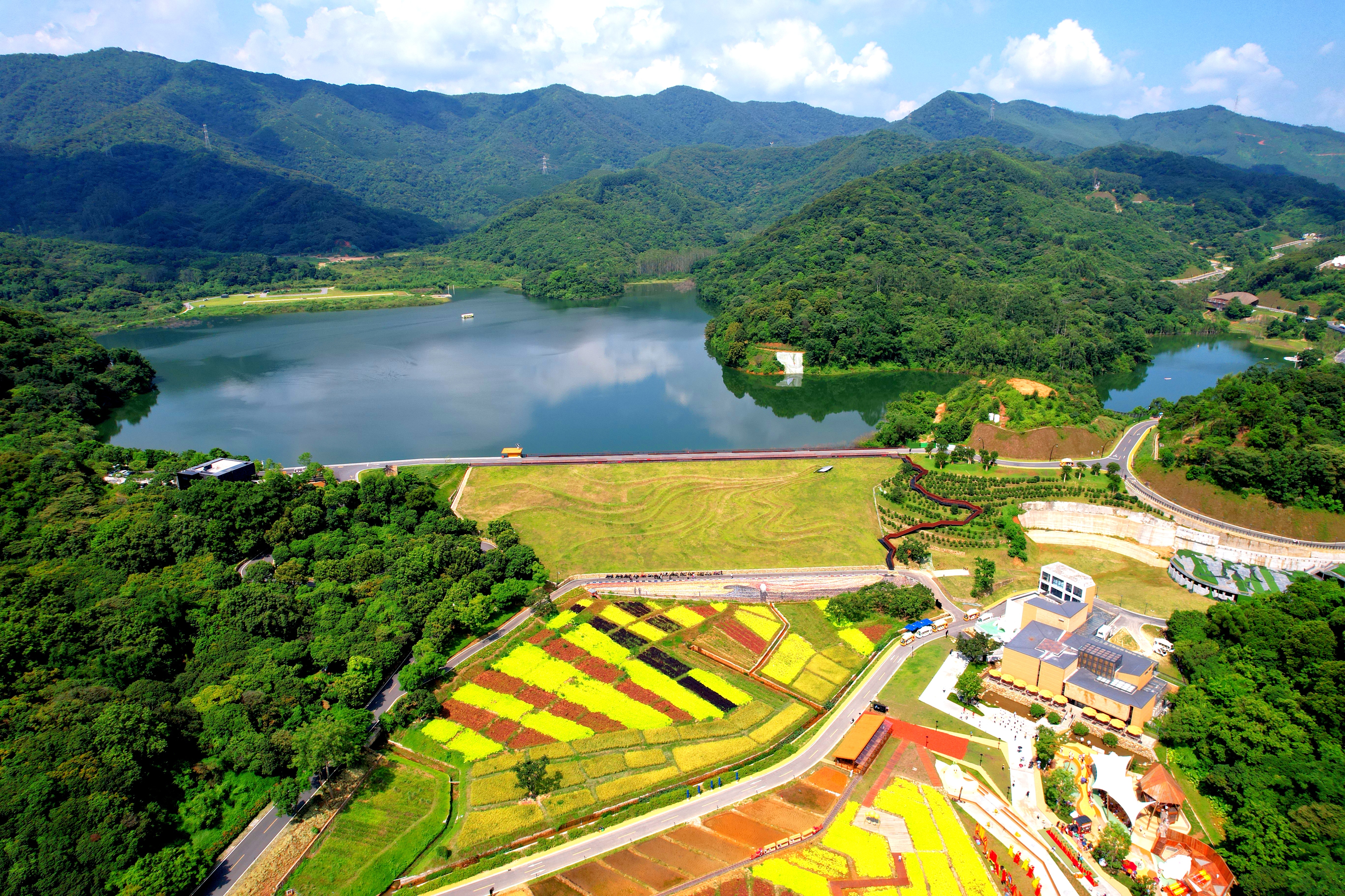 天人山水度假區(qū)。