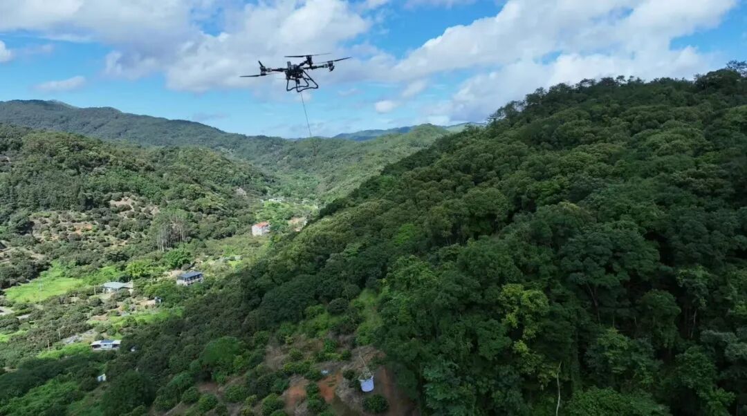 微小輕型無(wú)人機(jī)可靠性與安全性測(cè)試。 微小輕型無(wú)人機(jī)可靠性與安全性測(cè)試。