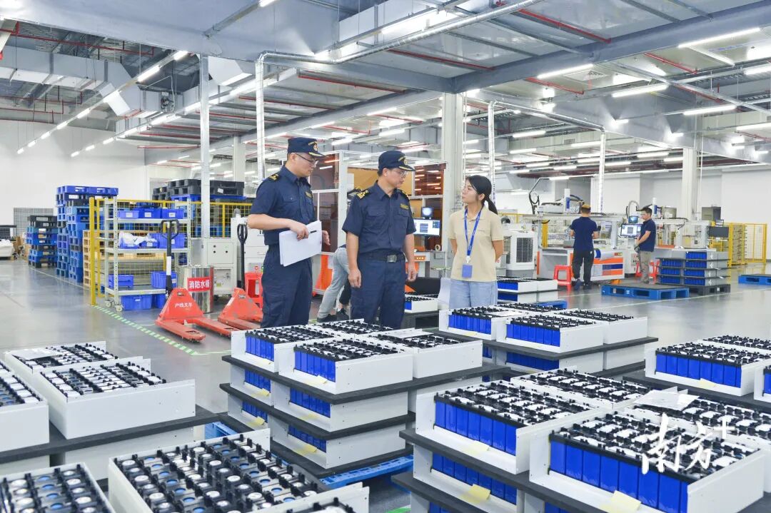 出口產品向新向優,進口需求持續旺盛。 出口產品向新向優,進口需求持續旺盛。