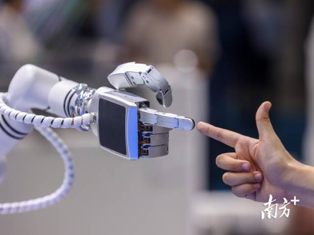 在機器人等前沿領域，具身智能訓練場成為推動技術躍遷的關鍵基礎設施。