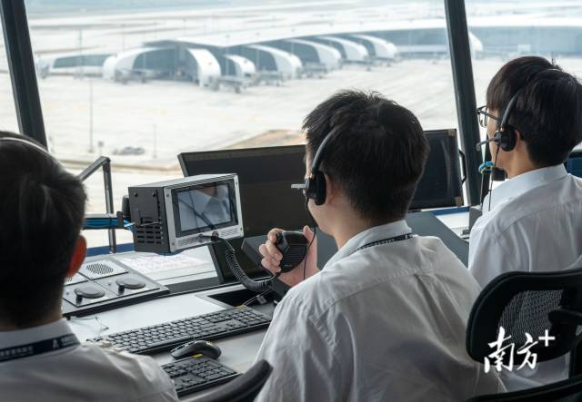 白云機(jī)場(chǎng)東塔臺(tái)啟用 白云機(jī)場(chǎng)東塔臺(tái)啟用