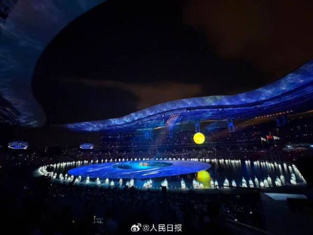      開幕式現(xiàn)場