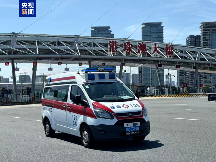 △賽事首創“三牌”醫療保障車:香港車牌、廣東車牌和澳門車牌助力三地跨境隨行。 △賽事首創“三牌”醫療保障車:香港車牌、廣東車牌和澳門車牌助力三地跨境隨行。