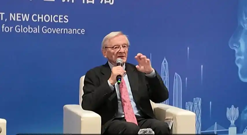 11月30日,奧地利前總理沃爾夫?qū)ぴS塞爾在2025年讀懂中國國際會議(廣州)上接受記者采訪 11月30日,奧地利前總理沃爾夫?qū)ぴS塞爾在2025年讀懂中國國際會議(廣州)上接受記者采訪