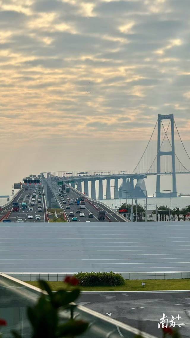 深中通道西人工島