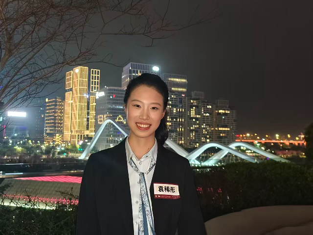 北京外國語大學(xué)葡萄牙語專業(yè)的香港學(xué)生袁稀彤